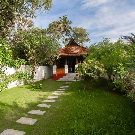 Deshadan'S Tarangi Beach Villas,Marari Mararikulam Buitenkant foto