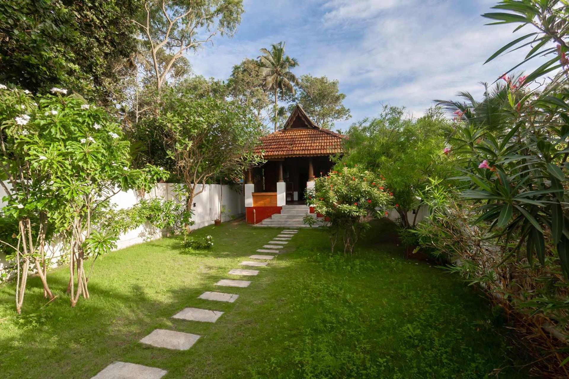 Deshadan'S Tarangi Beach Villas,Marari Mararikulam Buitenkant foto