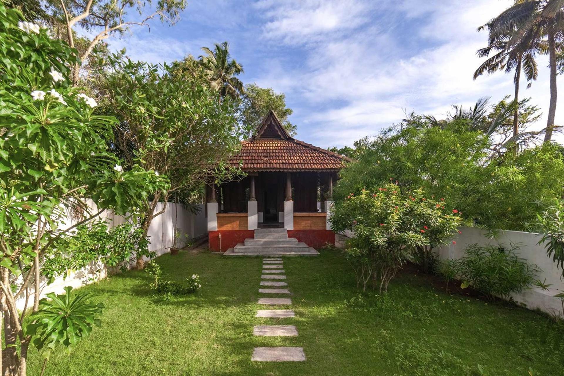 Deshadan'S Tarangi Beach Villas,Marari Mararikulam Buitenkant foto
